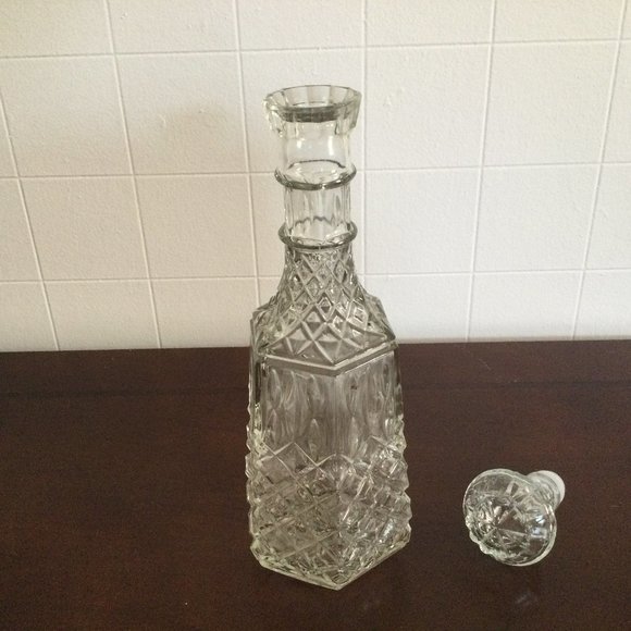 Vintage clear Glass hexagonal bottle decanter w stopper diamond & flower 15" - Picture 3 of 4